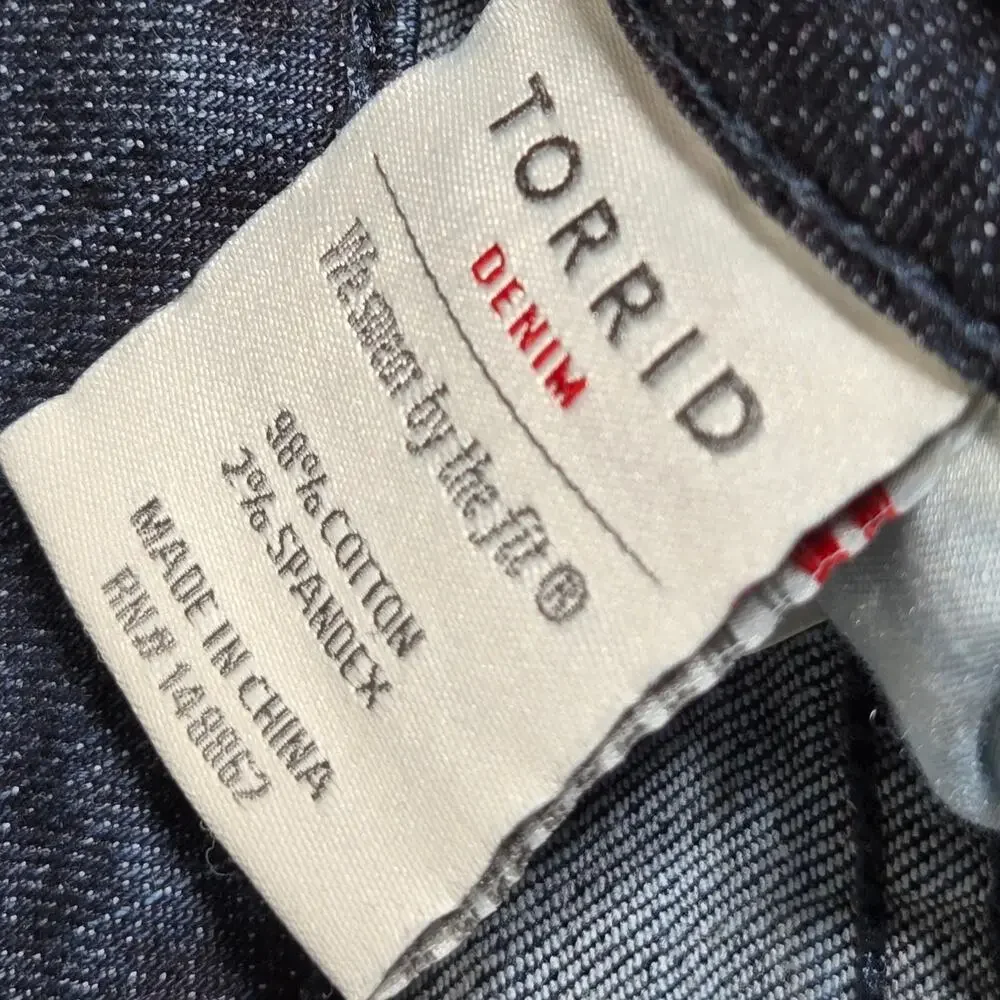 Torrid Denim Jeans 30 Plus Classic Skinny Vintage Stretch Dark Wash Mid Rise - Picture 10 of 11